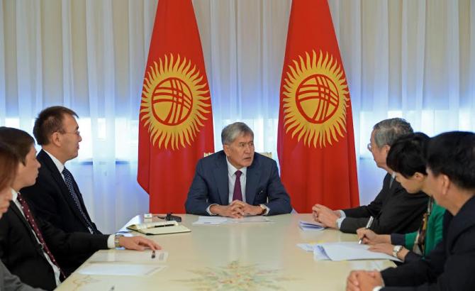 А.Атамбаев и глава Народного банка КНР Ч.Сяочуань обсудили расширение сотрудничества в финансовой и банковской сферах &mdash; Tazabek