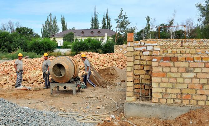 С ростом доллара и кризисом в России и Казахстане вторичное жилье в КР подешевело на 20-35%, - Госстрой &mdash; Tazabek