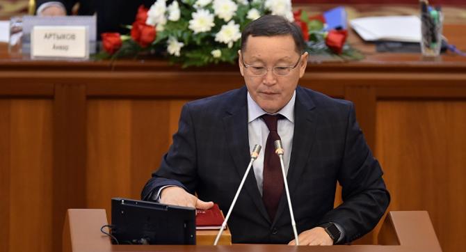 Депутат О.Артыкбаев попросил рассмотреть вопрос повышения зарплаты сотрудникам Госэкотехинспекции &mdash; Tazabek