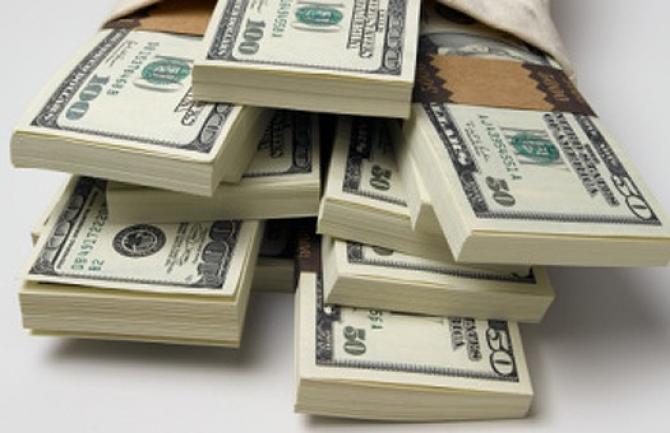 Экономист И.Сайпидинов считает, что необходимо законодательно ограничить возможности спекуляции на валютном рынке КР &mdash; Tazabek