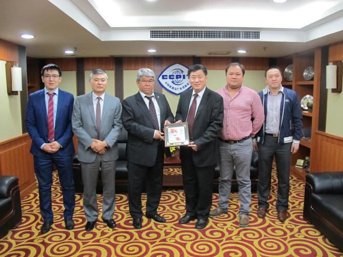 В Гуанчжоу обсудили вопросы сотрудничества между предпринимателями Кыргызстана и провинции Гуандун &mdash; Tazabek