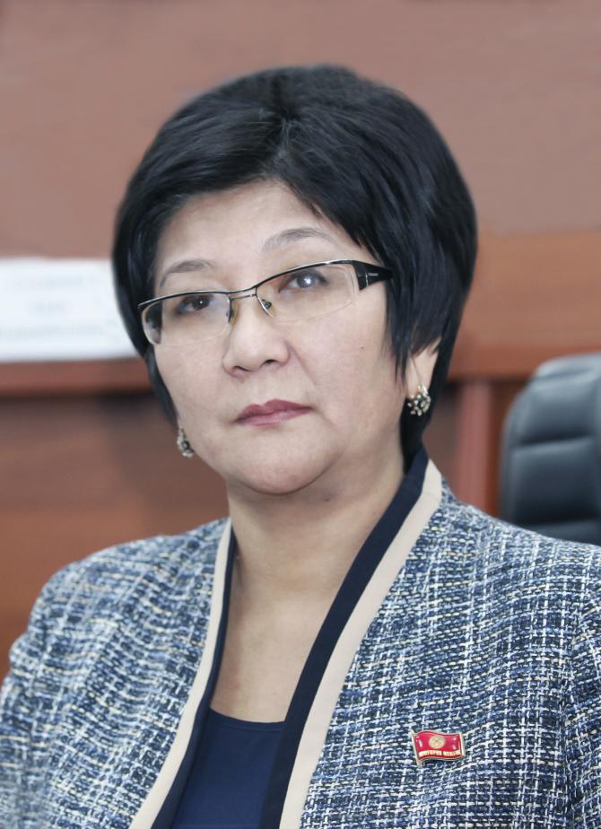 Депутат Т.Исакунова поинтересовалась, насколько прозрачно отбирают консультантов для проекта повышения прозрачности добывающих отраслей &mdash; Tazabek