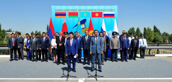 Участие Кыргызстана в ЕАЭС ежегодно будет приносить доходы в $40-45 млн, - замминистра Д.Иманалиев &mdash; Tazabek