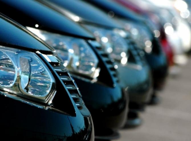 Правительство намерено сократить расходы на содержание служебного авто &mdash; Tazabek