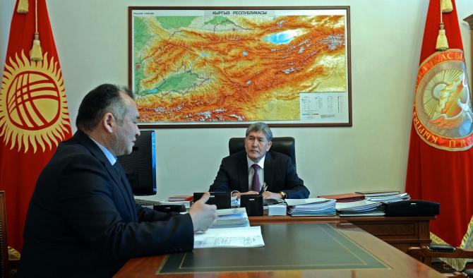 А.Атамбаев обсудил с министром К.Турдубаевым ход реализации крупных энергопроектов в Кыргызстане &mdash; Tazabek
