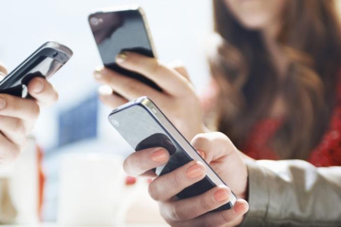 Сотовые компании КР рассматривают предложения партнеров государств-членов ЕАЭС о снижении стоимости роуминга &mdash; Tazabek