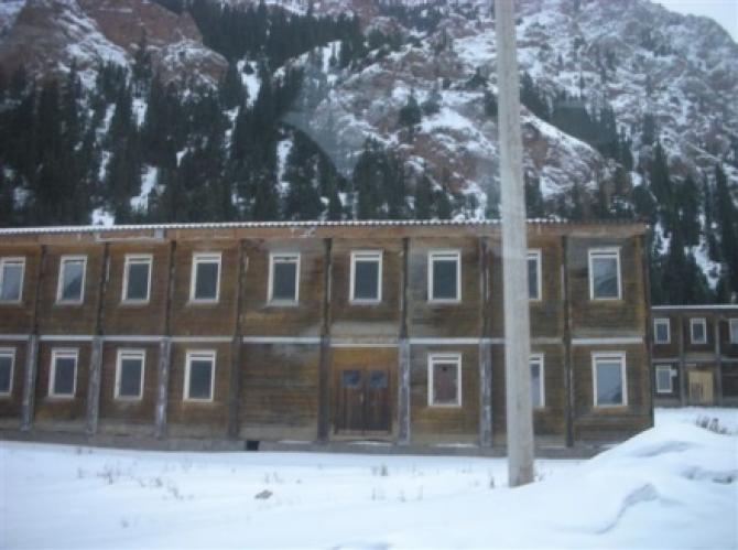 &laquo;Банковские залоги&raquo;: Банк продает коммерческую недвижимость на угольном разрезе Кара-Кече &mdash; Tazabek