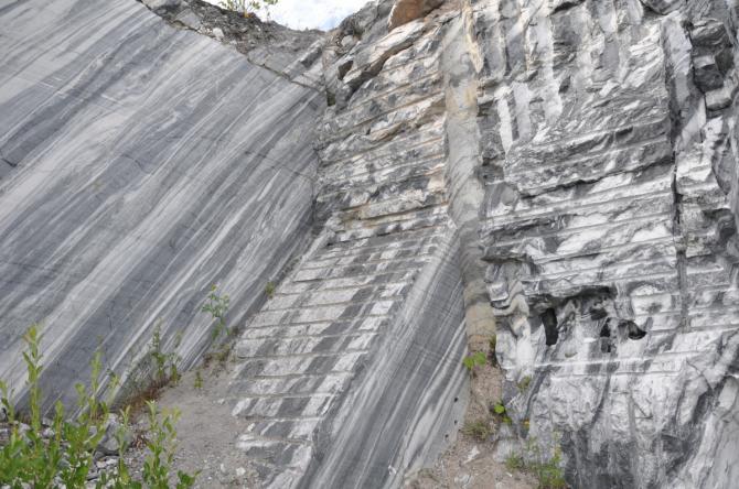 Конкурс на месторождение мрамора Арым II не состоялся &mdash; Tazabek