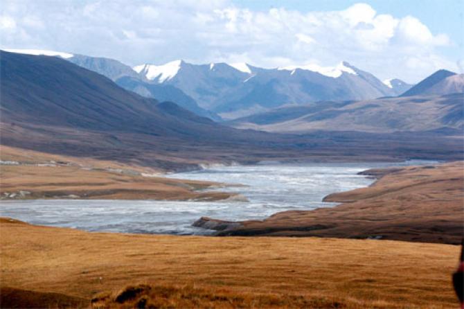 Строительство ГЭС на реке Сары-Жаз позволит продавать электроэнергию в Китай по 6 центов за кВт.ч, - Т.Сариев &mdash; Tazabek