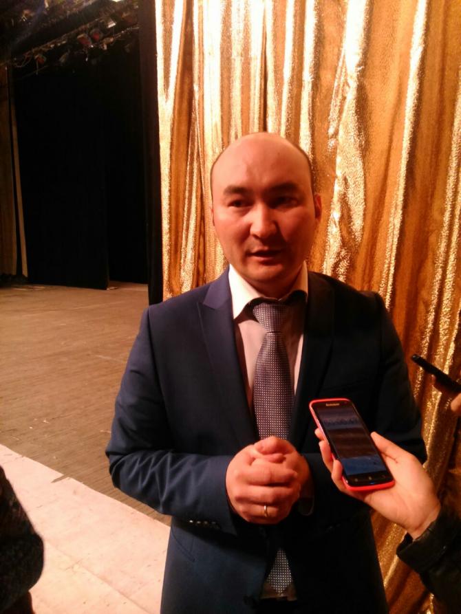 Если НБКР будет противиться вводу валютного совета, мы будем требовать отставки его руководства, - активист К.Чороев &mdash; Tazabek