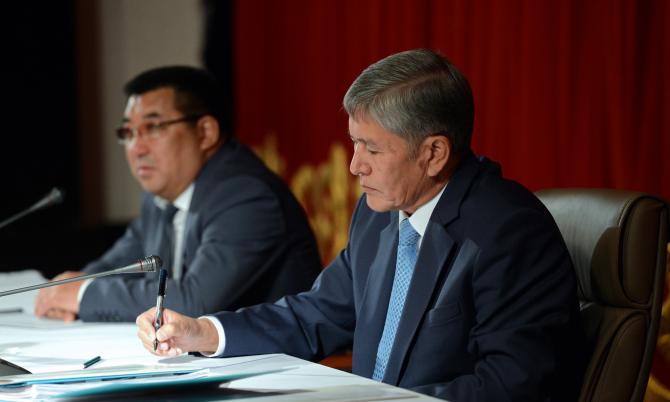 А.Атамбаев поручил Минтрансу проверить качество строительства автотрасс в КР &mdash; Tazabek