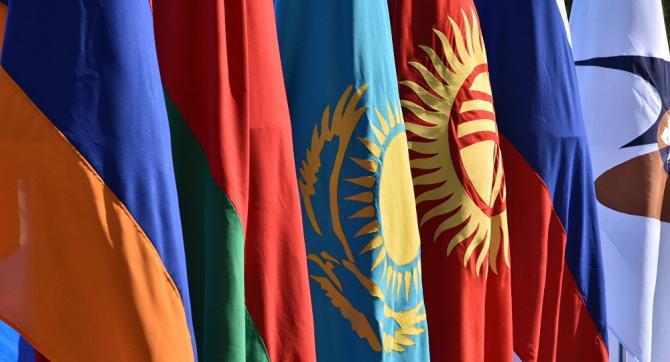 За 8 месяцев объем взаимной торговли в ЕАЭС сократился на 26% и составил $30,3 млрд &mdash; Tazabek