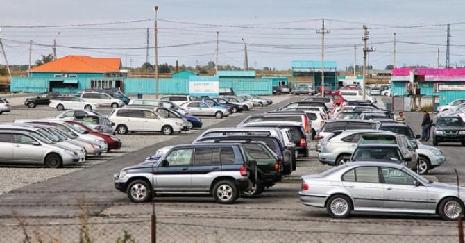 Госантимонополия рекомендует предпринимателям с 20 декабря указывать цены на автотранспорт в сомах &mdash; Tazabek