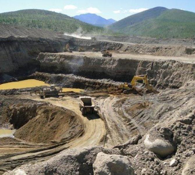 Депутат ЖК попросил правительство дать информацию, поступили ли средства от конкурса на золоторудный Джеруй полностью &mdash; Tazabek