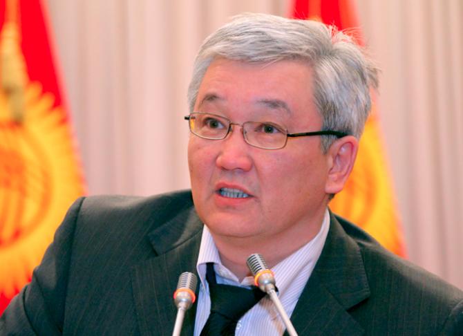 В сфере услуг большие резервы, которые надо использовать для формирования бюджета Бишкека, - мэр К.Кулматов &mdash; Tazabek