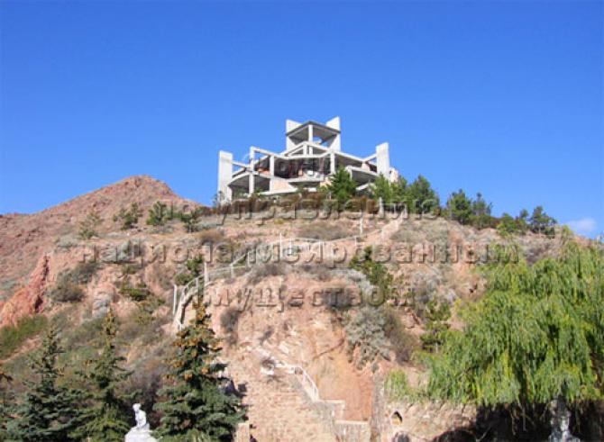 ФГИ продает недостроенный гостевой дом на Иссык-Куле за 16,4 млн сомов &mdash; Tazabek