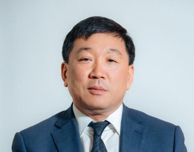 Депутат Б.Сулейманов возмущается, что хлеб не подешевел ни на тыйын, в то время как мукомолов освободили от НДС на импорт зерна &mdash; Tazabek