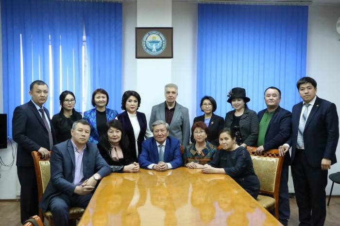 Фото прикрепленное к статье