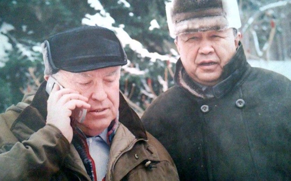 Эсенгул Омуралиев. Виктор Черномырдин