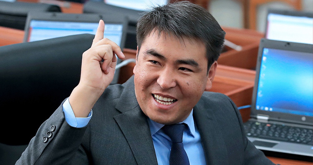 Депутат Жанар Акаев