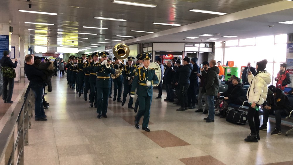 Флешмоб в аэпопорту «Манас»