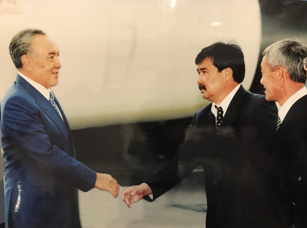 Медет Садыркулов жана Нурсултан Назарбаев (архив)