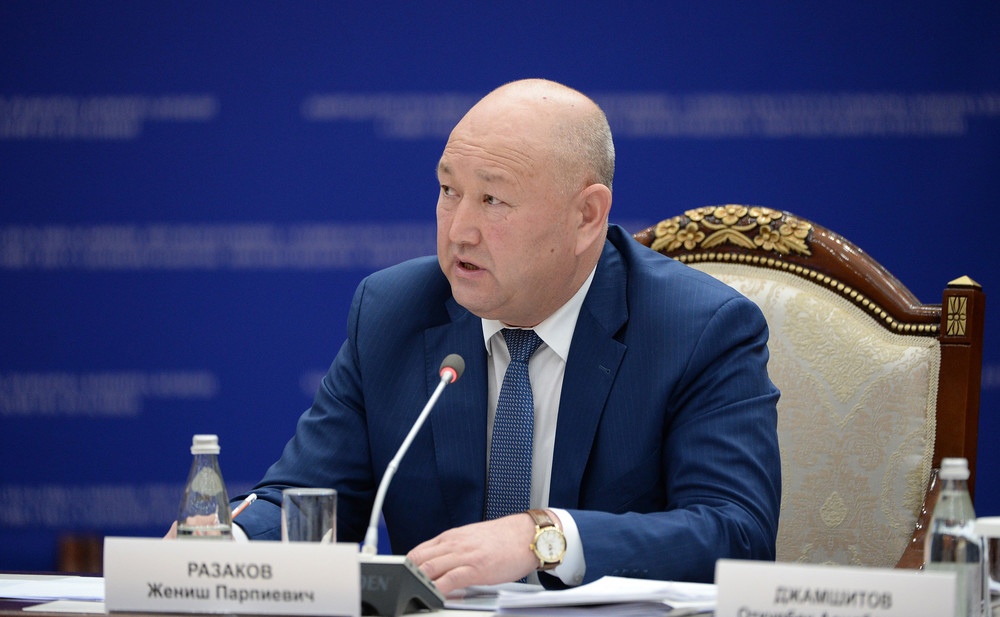 Жеңиш Разаков