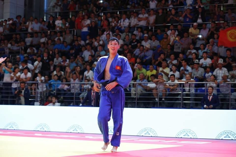 Адил Мырзаев