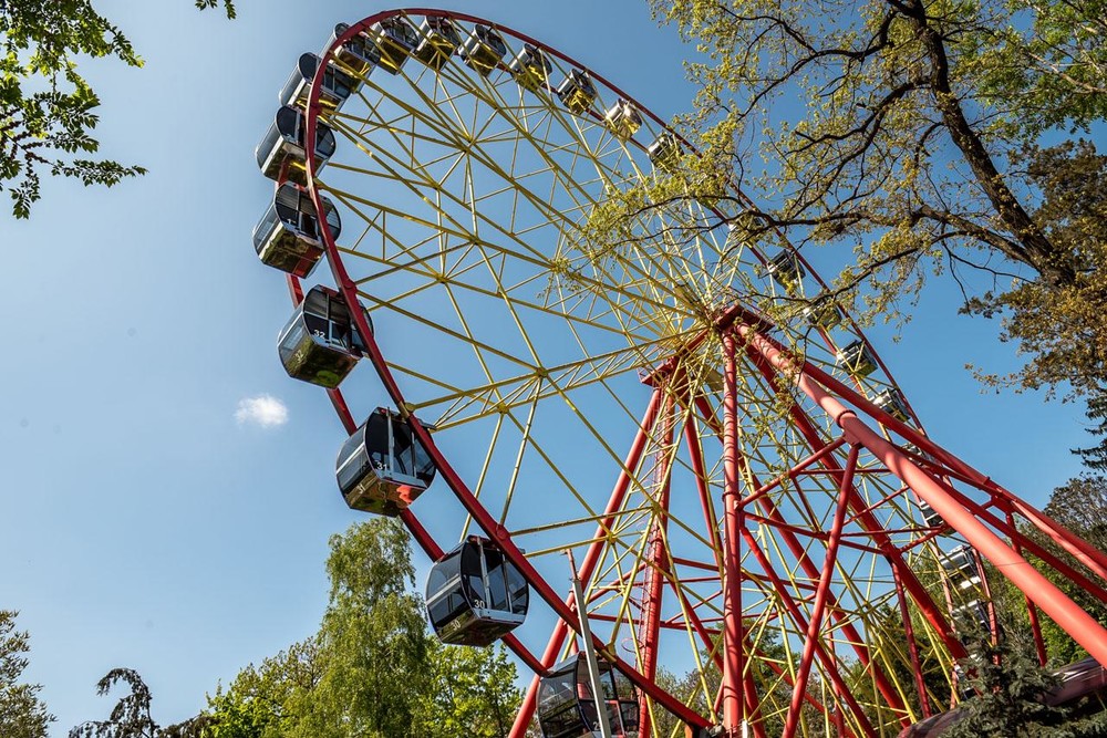 Колесо обозрения в парке Панфилова