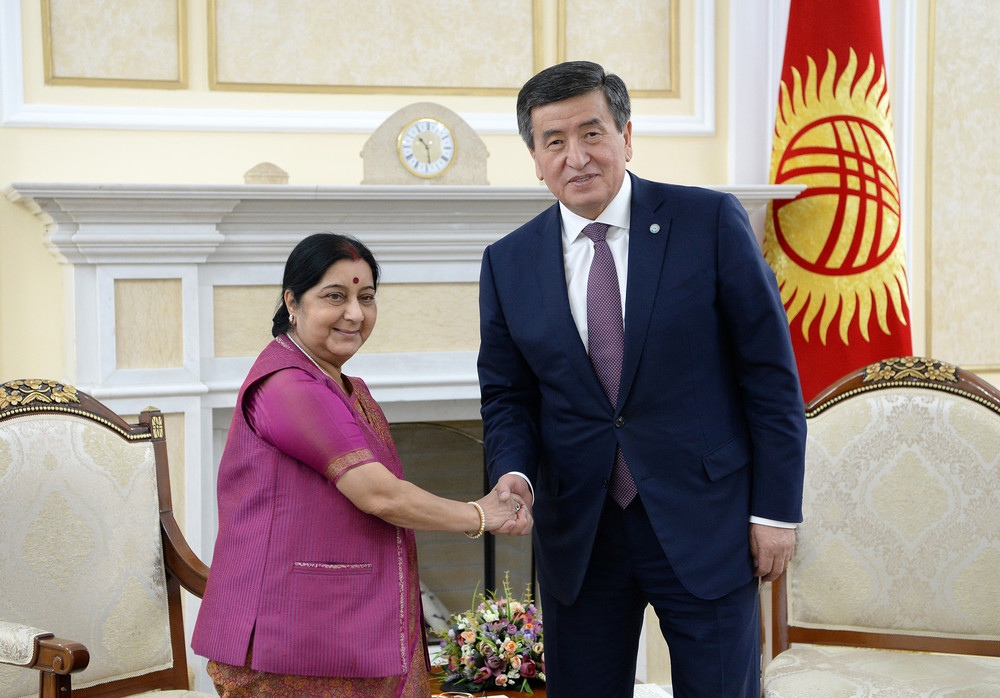 С.Жээнбеков жана Сушма Сварадж