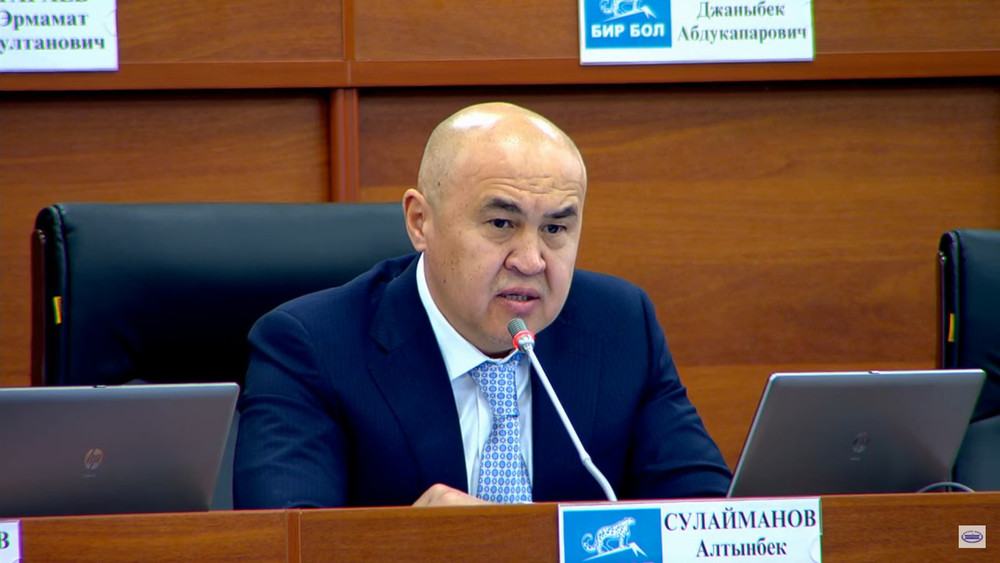 Депутат Алтынбек Сулайманов