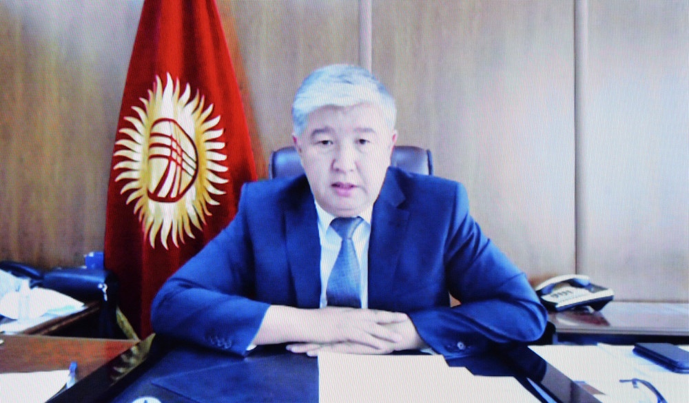 Глава Госстроя Урматбек Кокочаров