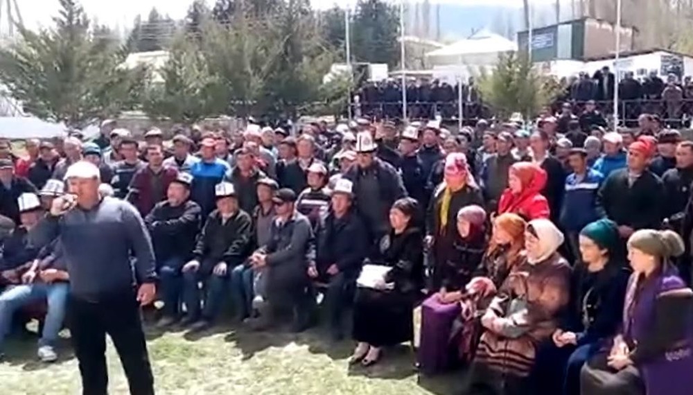 Жители Катранского айыльного аймака