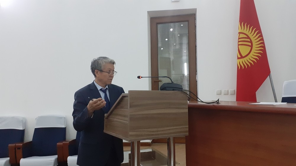 Директор НИИ ирригации Кубанычбек Кулов