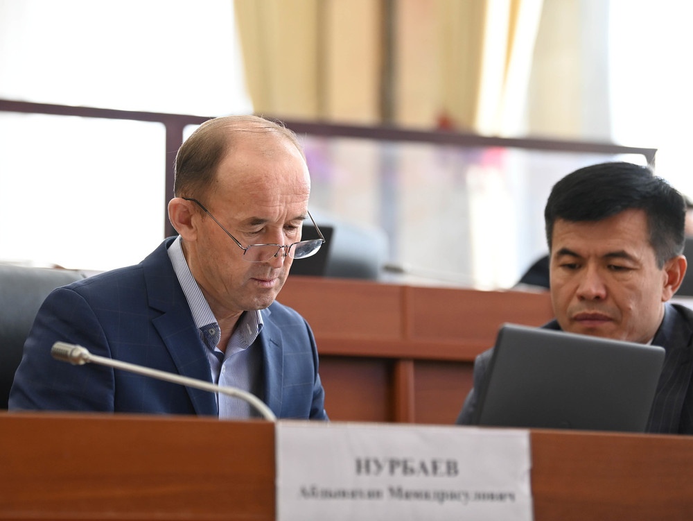 Абдывахап Нурбаев, Өмүрбек Бакиров