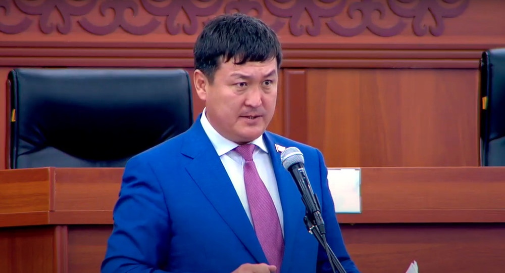 Депутат Жусупбек Коргонбай Уулу