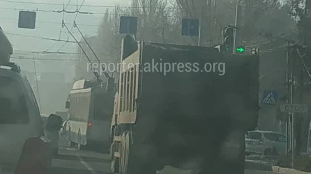 Водитель троллейбуса №10 будет оштрафован за поворот со второго ряда, - мэрия