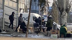 Законно ли на 7 Апреля торгуют рыбой и лекарствами? Фото горожанина