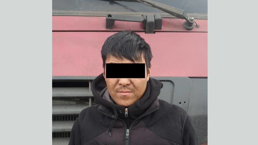 Шектүү. Сүрөттөр ИИМдин Жол кыймылынын коопсуздугун камсыздоо башкы башкармалыгына таандык
