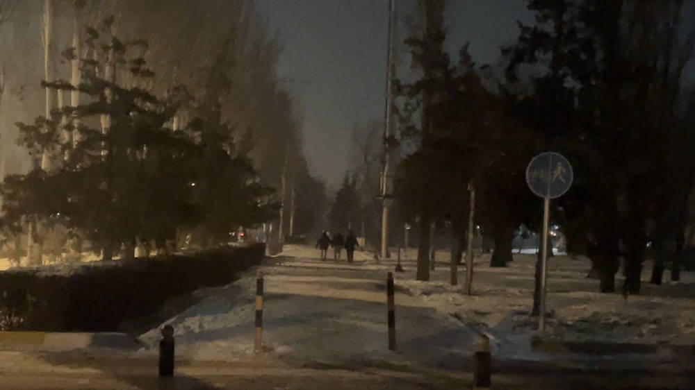 На правительственной трассе отключили уличное освещение для пешеходов