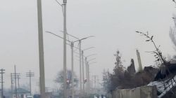 На Льва Толстого заменили аварийный столб, теперь она на 2 метра короче остальных. Фото горожанина