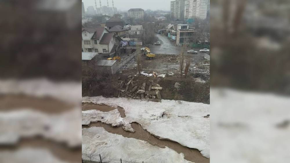 Горожанин оштрафован на 7,5 тыс. сомов за выброс производственных отходов в реку, - мэрия