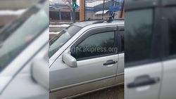 В Оше «Мерседес» припарковался на пешеходном переходе В Оше «Мерседес» припарковался на пешеходном переходе