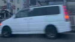 Маршрутки и таксисты создают затор на Чуй-Советской, остановка стоит пустая. Видео горожанина Маршрутки и таксисты создают затор на Чуй-Советской, остановка стоит пустая. Видео горожанина