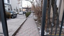 Законно ли на придомовом участке организовали парковку для отеля «Шератон»? - горожанин