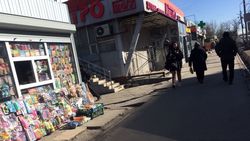 Законно ли ведётся пристройка возле магазина на Суеркулова? - горожанин