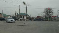 Огромная яма на дороге по Льва Толстого. Фото горожанина