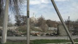 Свалка на пересечении Жибек Жолу и Шопокова