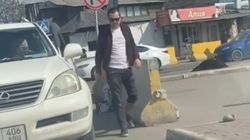 «Аварийку видишь?» Горожанин припарковал Lexus GX 470 на встречке. Видео