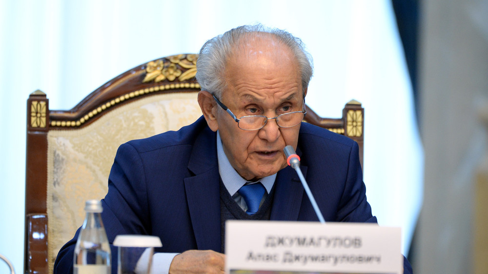 Апас Джумагулов